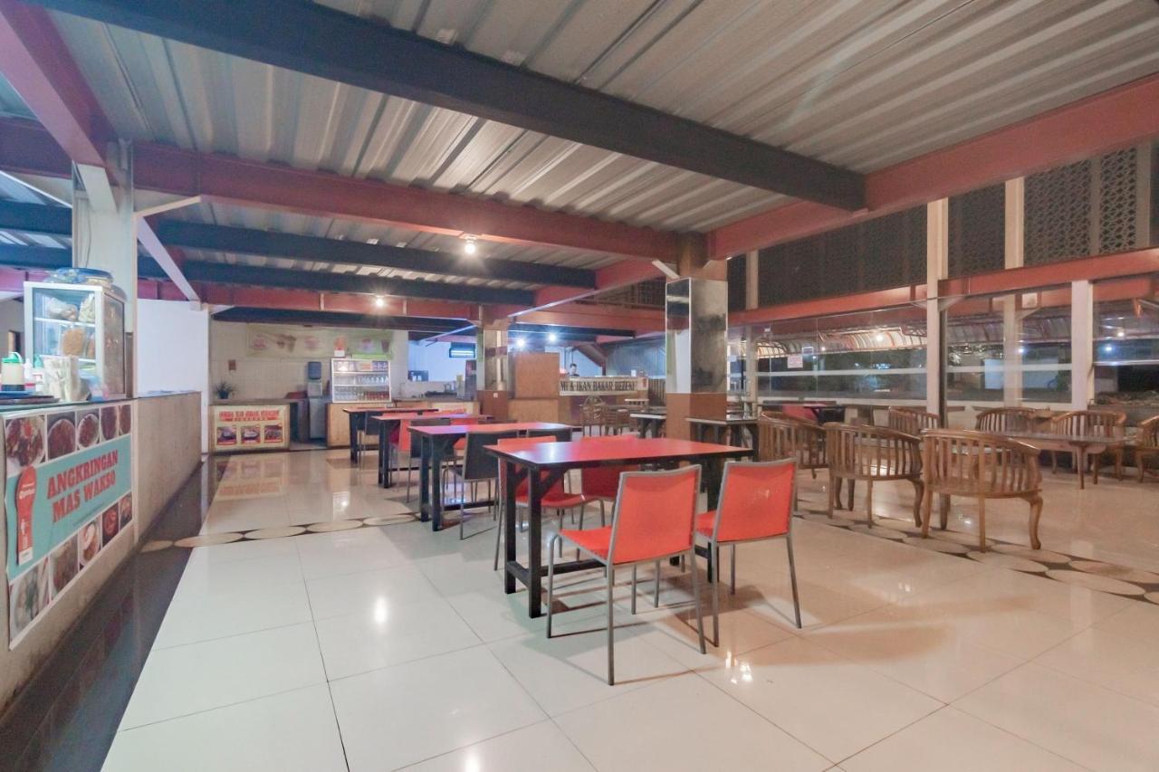 Hotel Reddoorz Syariah At Cigadung Raya Street Bandung Exterior foto