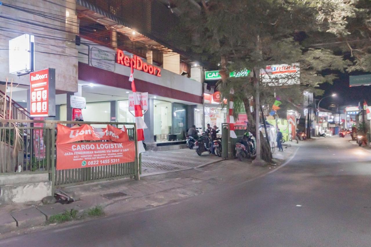Hotel Reddoorz Syariah At Cigadung Raya Street Bandung Exterior foto